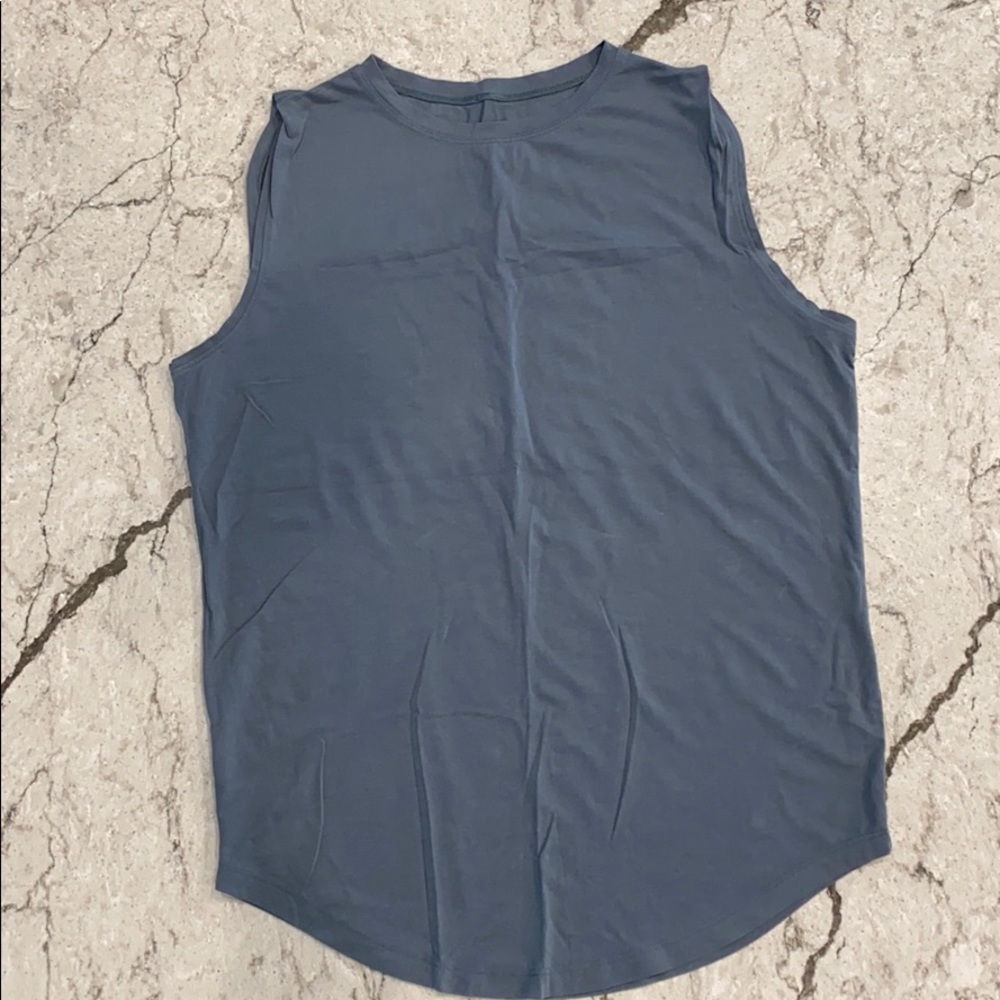 Lululemon athletic tank size 8